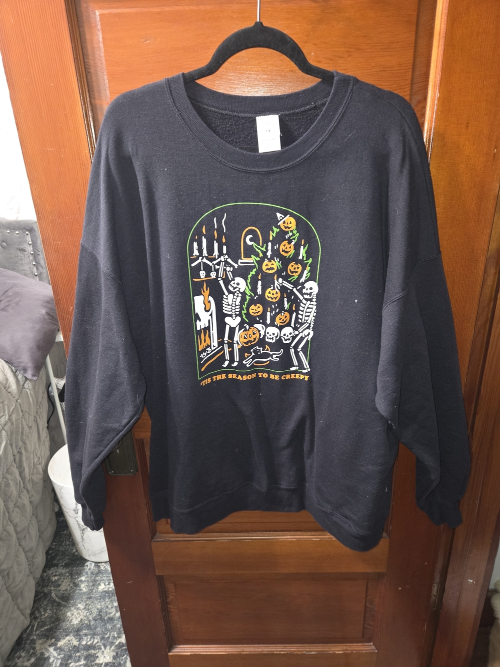 Black Halloween Skeleton Graphic Crewneck Sweater